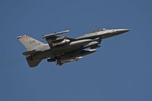 aviano june 26  2011 oup206 f 16cm 91 0372 77thfs 20thfw  shaw afb  south carolina